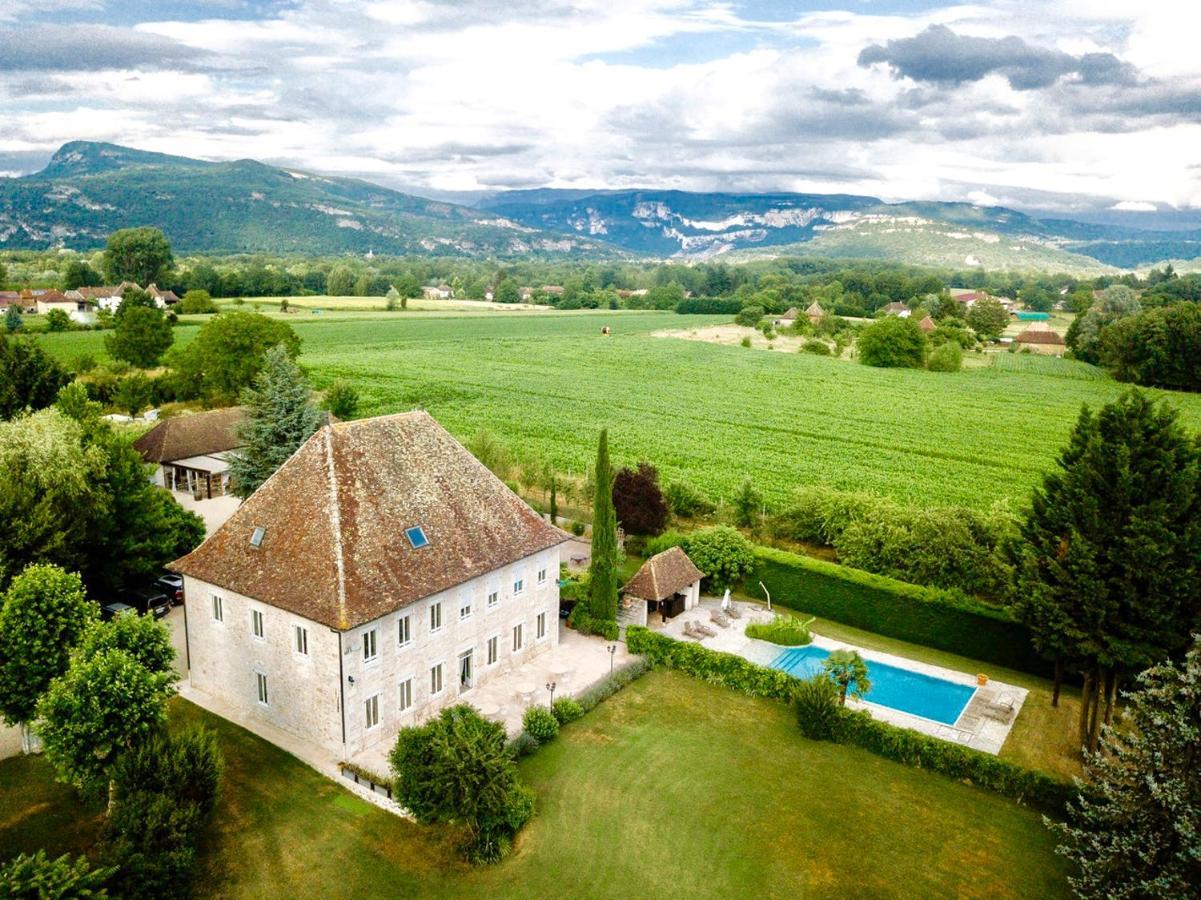 Bed and Breakfast Domaine Du Manoir Les Avenières Exterior foto