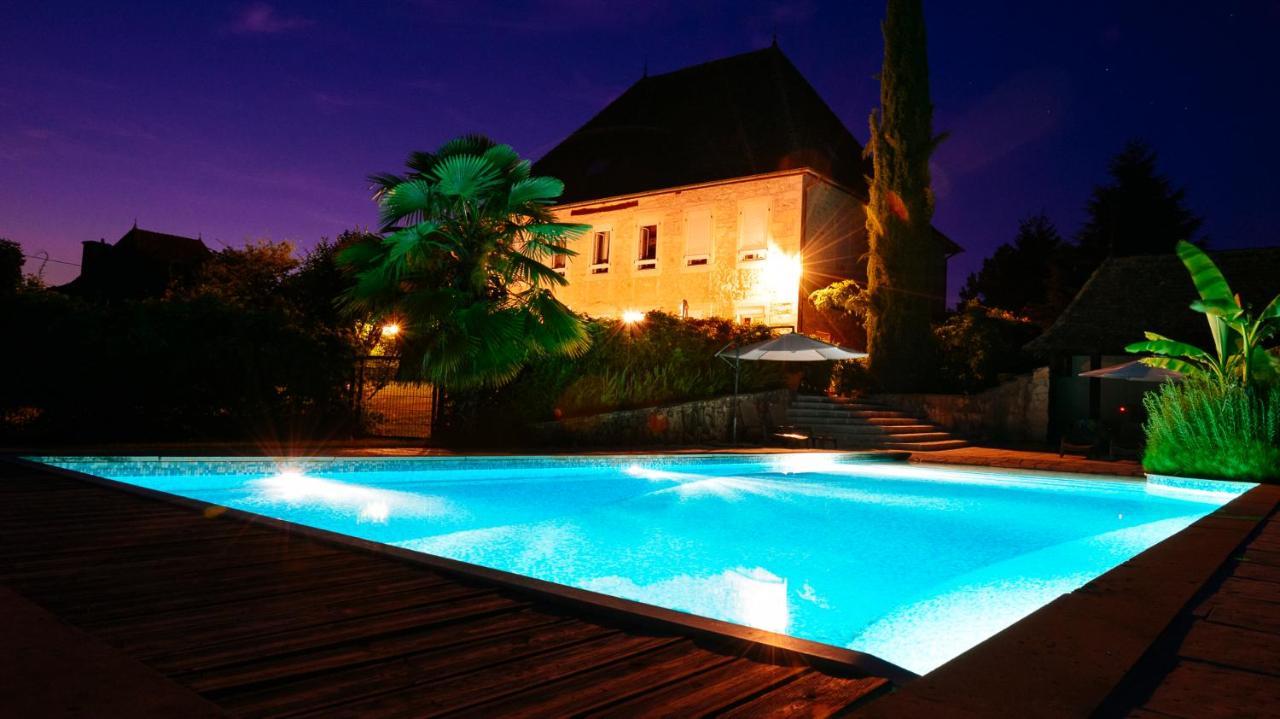 Bed and Breakfast Domaine Du Manoir Les Avenières Exterior foto